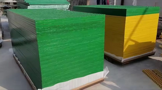 Χρήσιμο μέγεθος χρώμα πάχος FRP Grating, Pultrusion Fiberglass Molded Mesh Grating